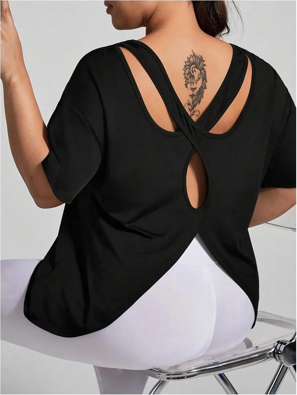 OYOANGLE Women's Plus Size Open Back Workout Tops Short Sleeve Criss Cross T-Shirts Athletic Gym Tee Top